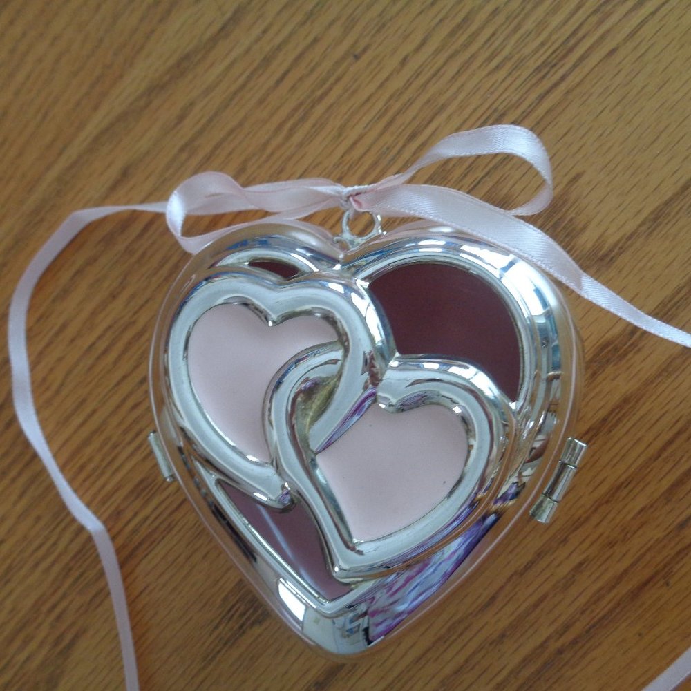 Lenox Gift of Knowledge Heart Ornament Silver Enameled Breast Cancer Foundation